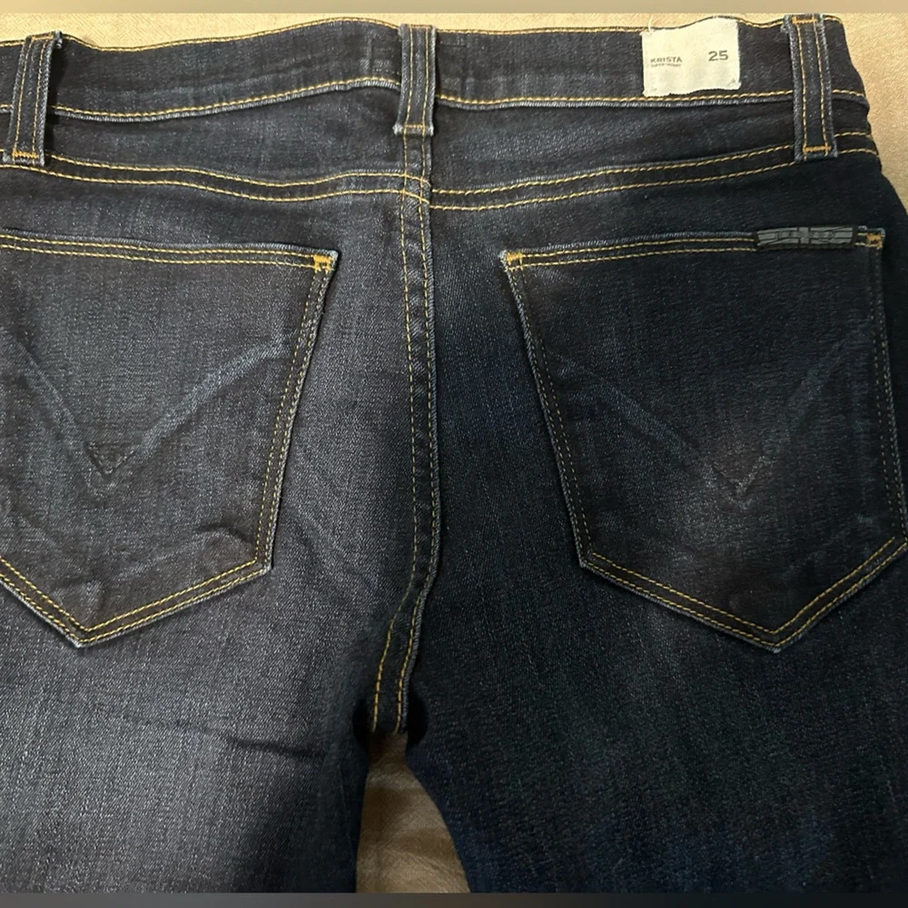 HUDSON Skinny Jeans. Size 25. EUC. Dark Wash. - Picture 5 of 8